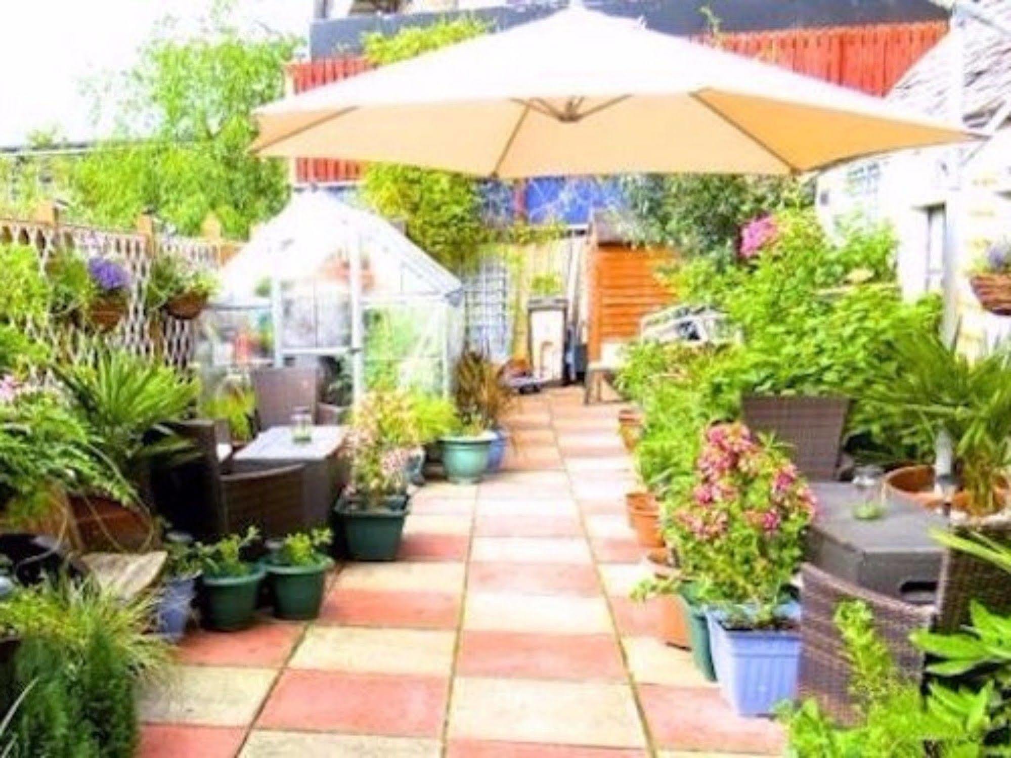 Watson Lodge Guest House Galashiels Esterno foto